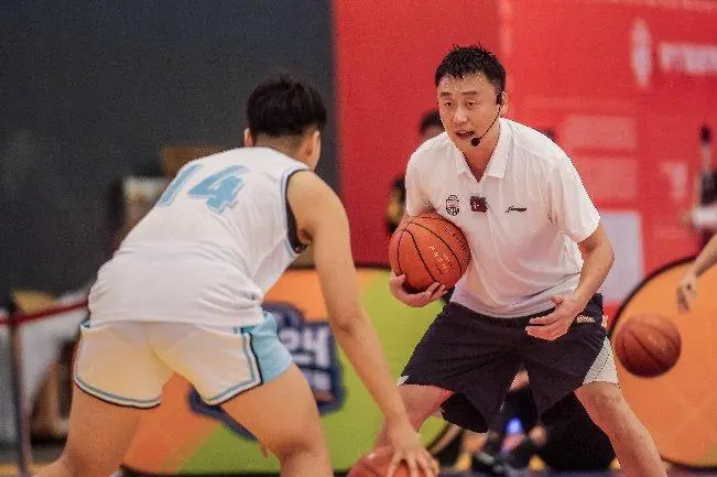 如何通过在线平台找到可靠的篮球辅导资源_0